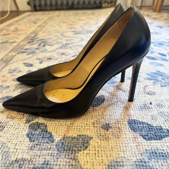 Stuart Weitzman Black Pointed Toe Heels - Picture 5 of 6